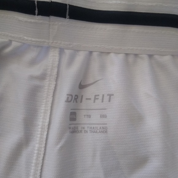 Nike men's shorts Nwt - Picture 4 of 4